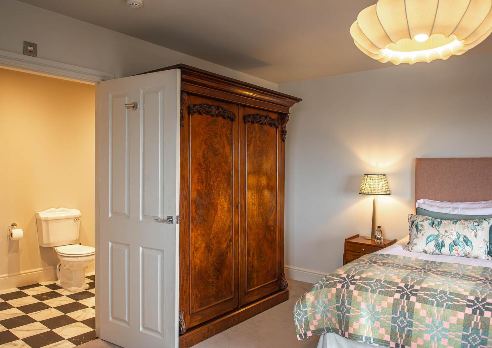 Hotel Victoria Robin Hood's Bay Bagian luar foto