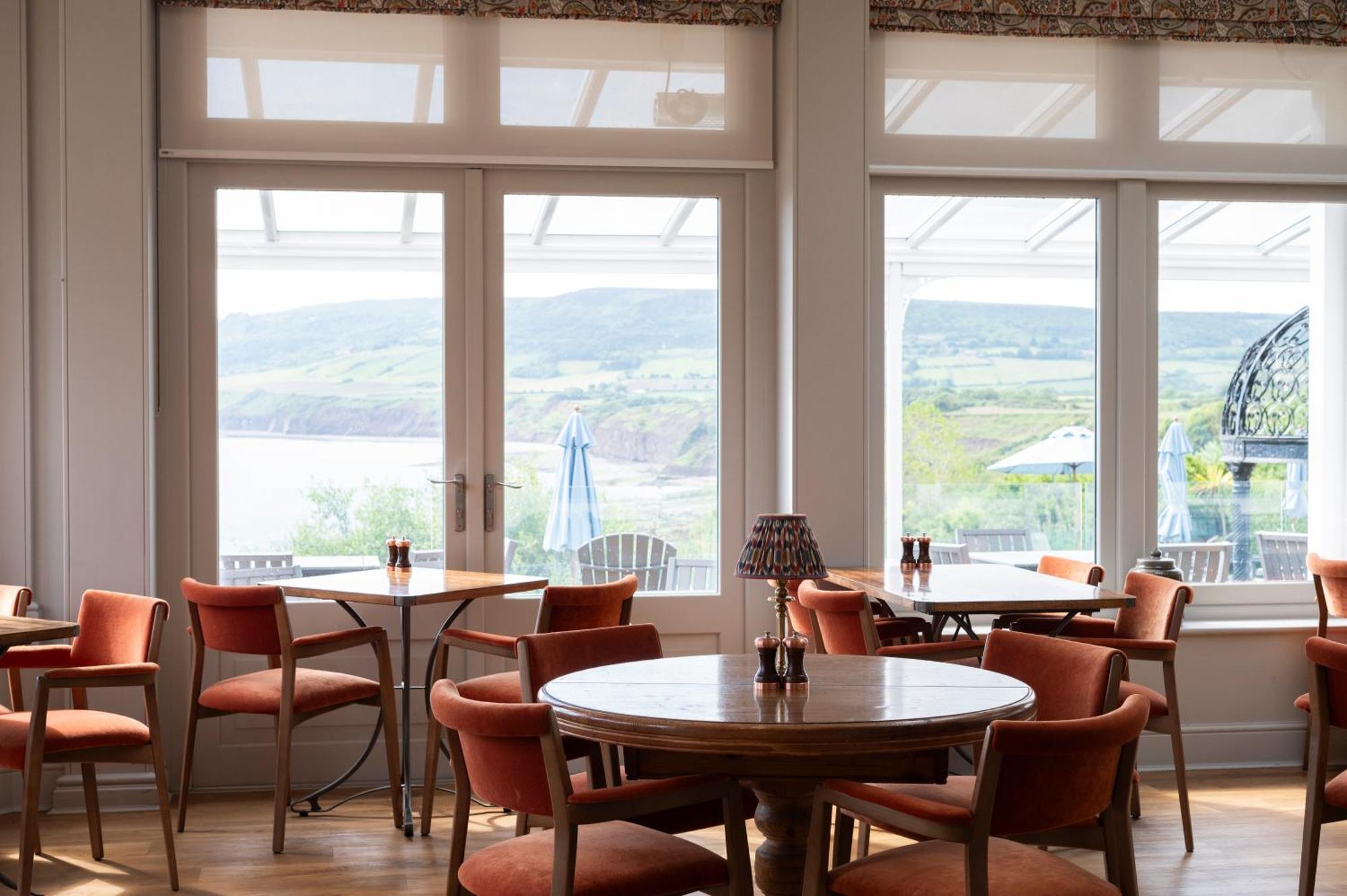 Hotel Victoria Robin Hood's Bay Bagian luar foto