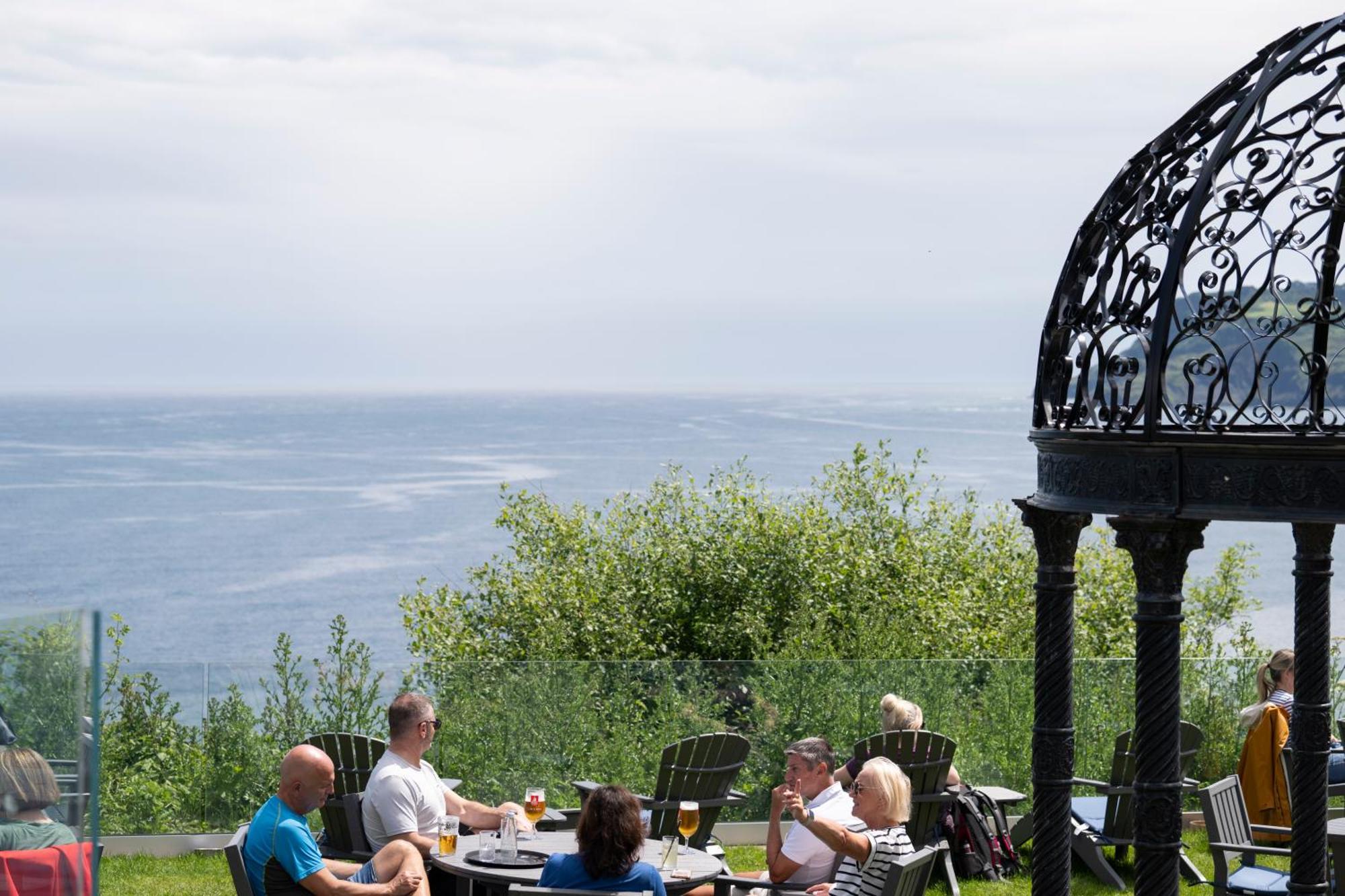 Hotel Victoria Robin Hood's Bay Bagian luar foto