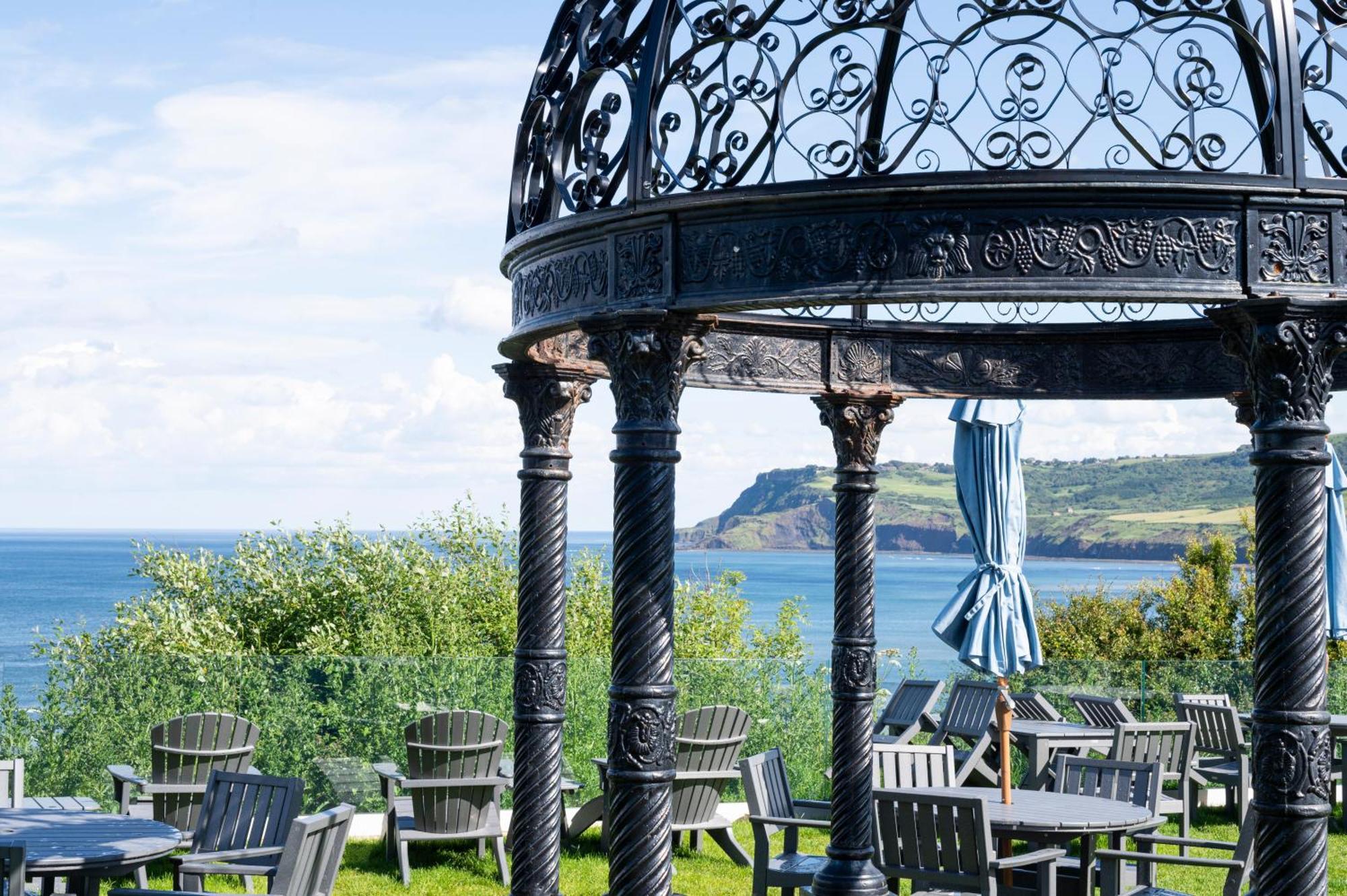 Hotel Victoria Robin Hood's Bay Bagian luar foto
