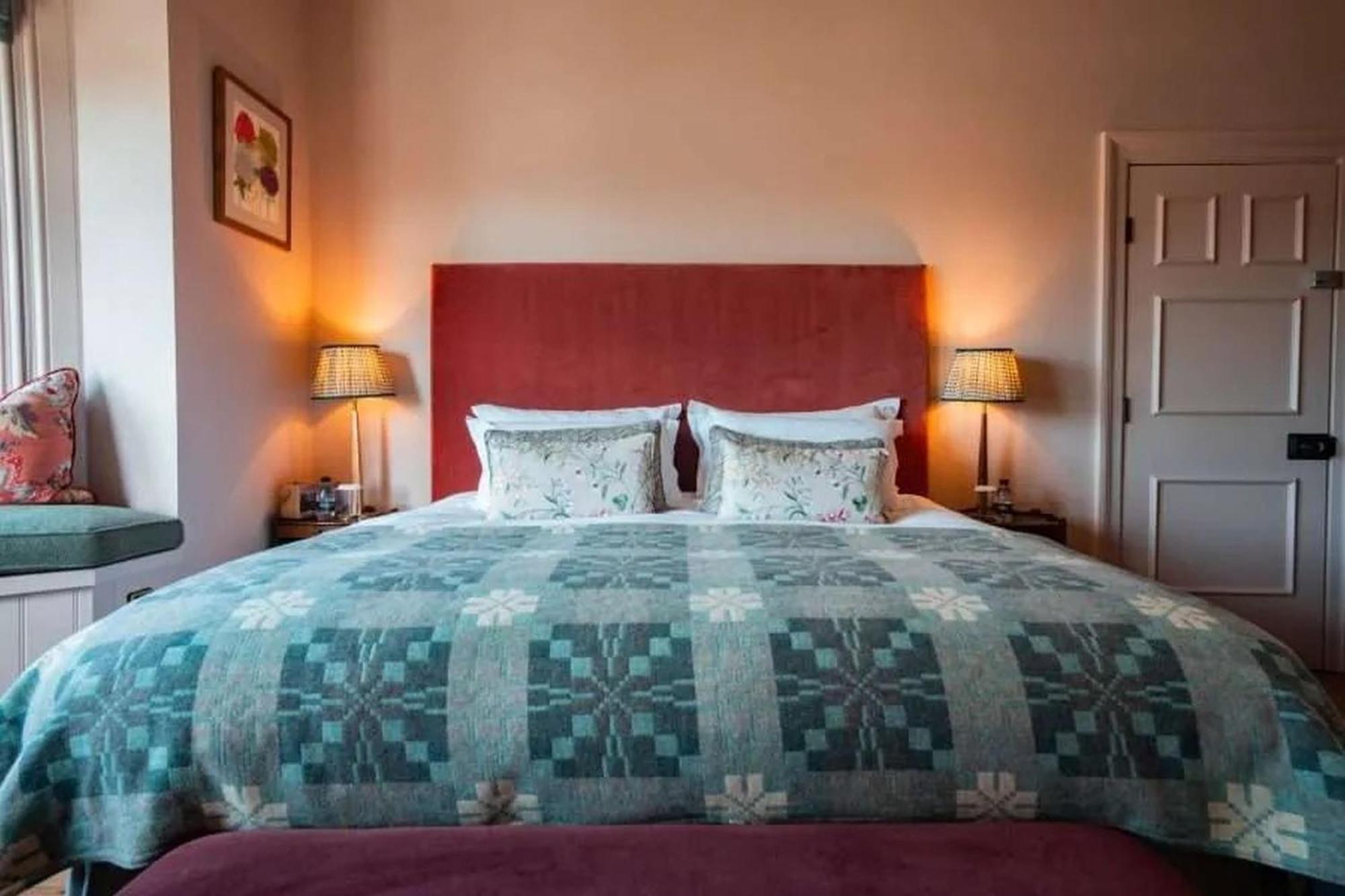 Hotel Victoria Robin Hood's Bay Bagian luar foto