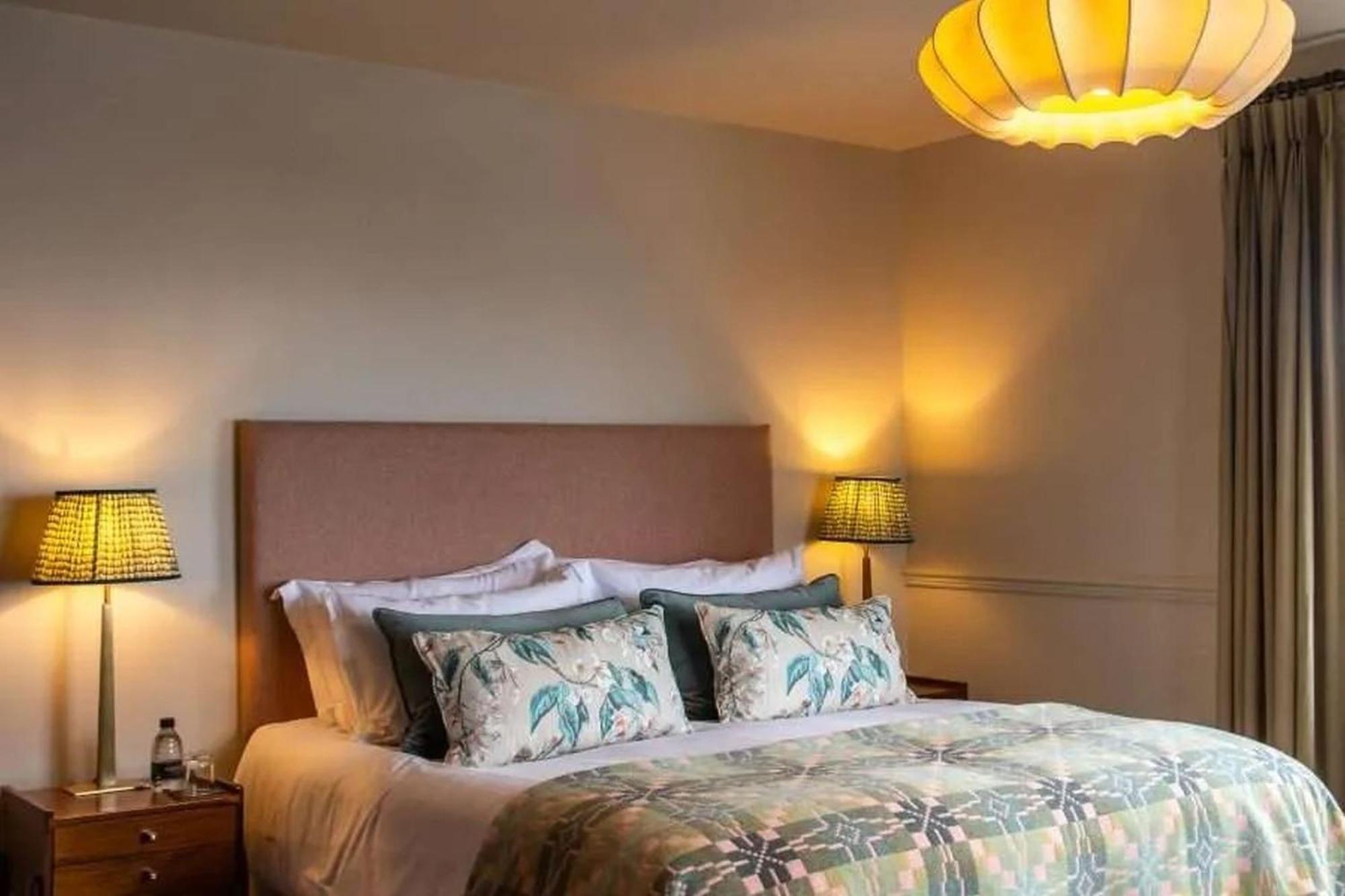 Hotel Victoria Robin Hood's Bay Bagian luar foto