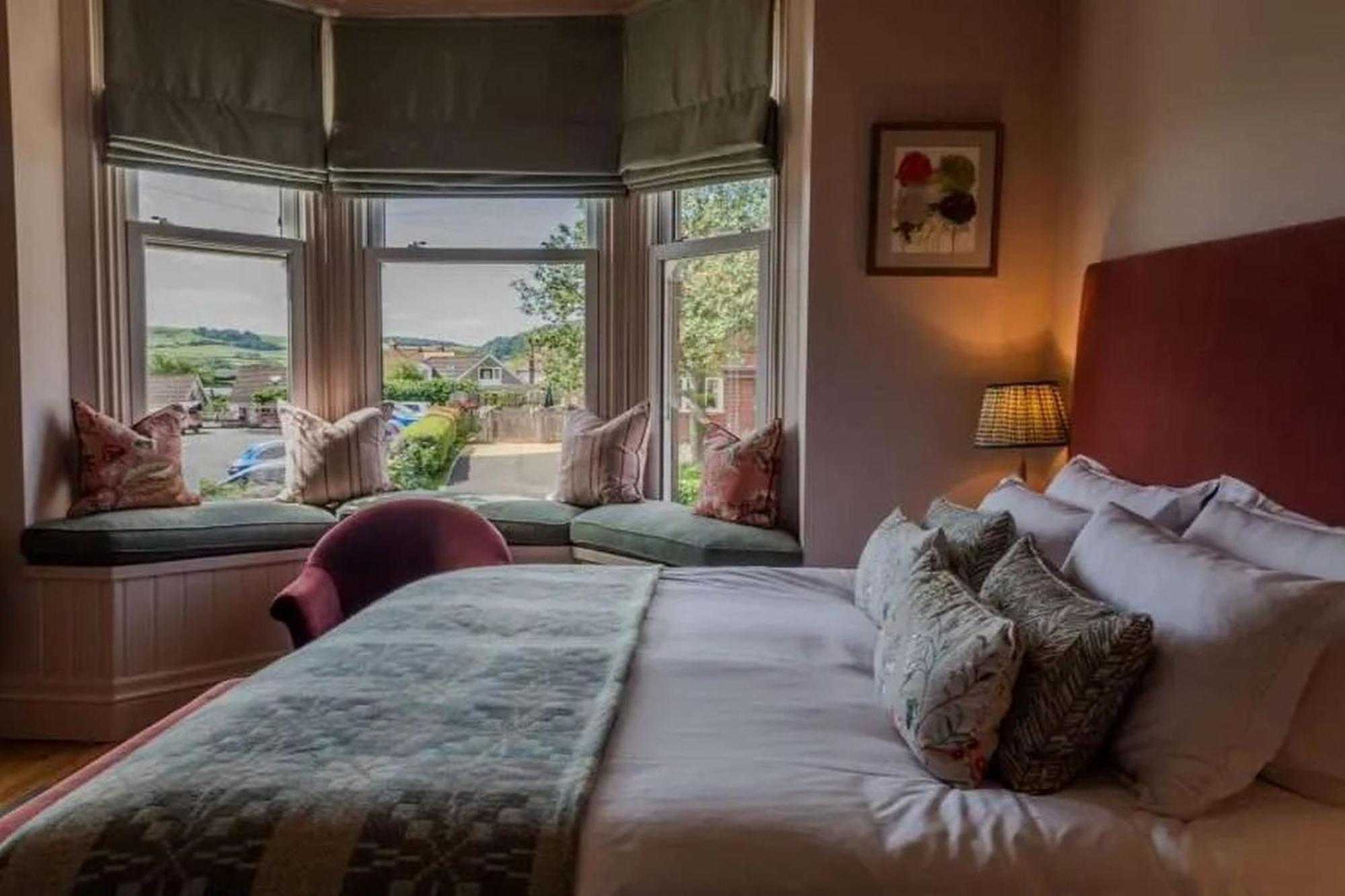 Hotel Victoria Robin Hood's Bay Bagian luar foto