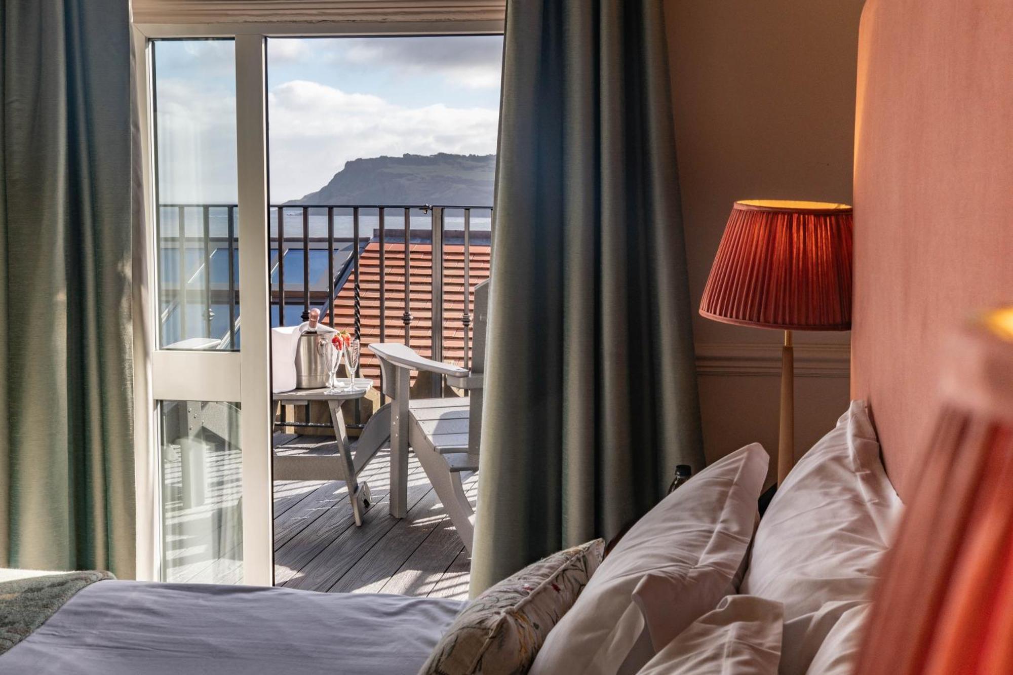 Hotel Victoria Robin Hood's Bay Bagian luar foto